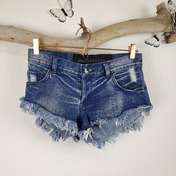 One teaspoon button fly cheeky distressed short - Picture 1 of 7